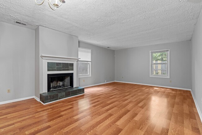 Building Photo - 5324 Ridge Forest Dr