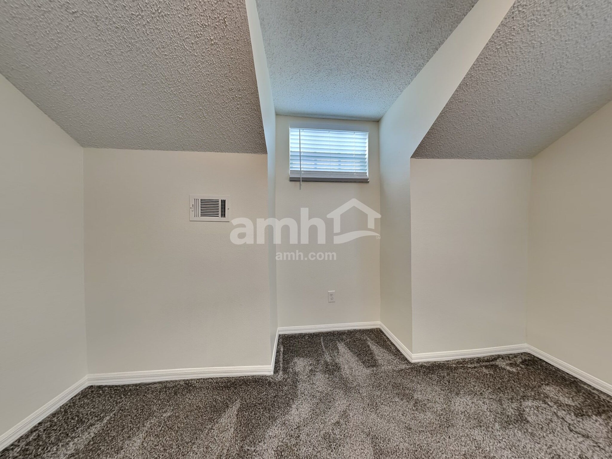 Building Photo - 1410 Dew Bloom Rd