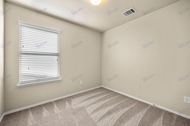 Building Photo - 2492 Saldana Dr