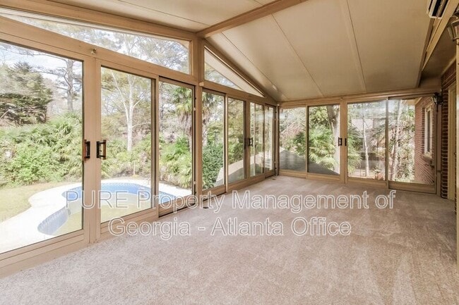 Building Photo - 938 Lost Valley Dr SE