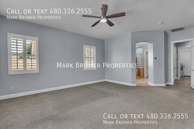 Building Photo - 3732 S Halsted Dr