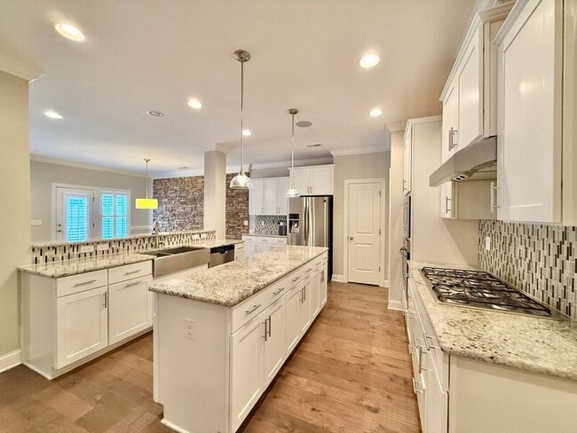 Building Photo - 1019 Monmouth Loop