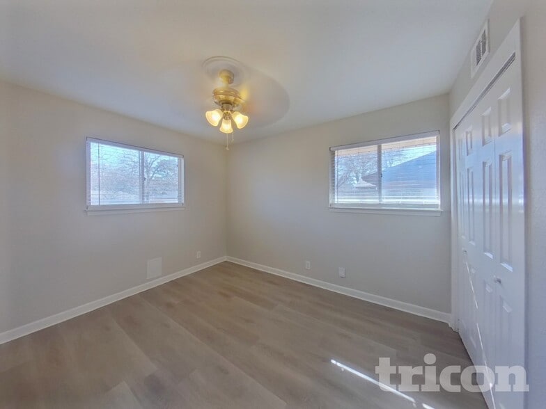 Building Photo - 1133 Norwood Dr