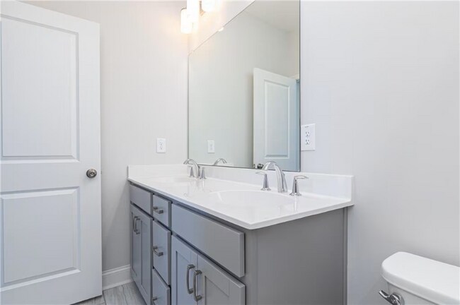 Building Photo - 504 Hardy Dr