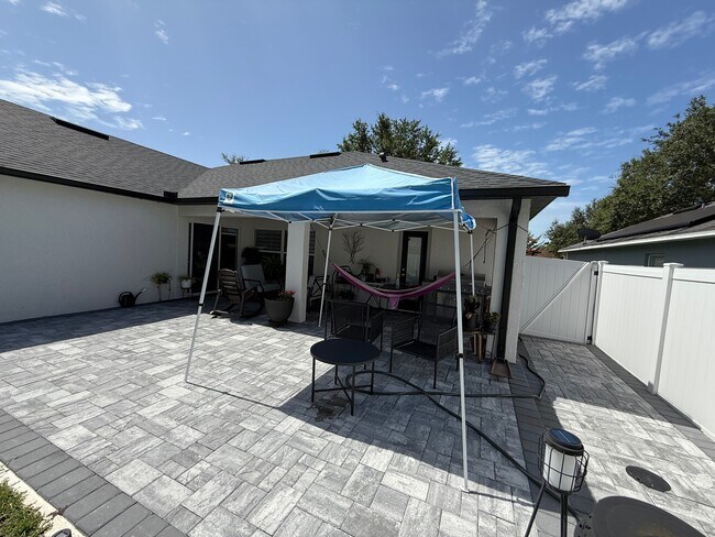 Building Photo - 219 Compass Rose Dr