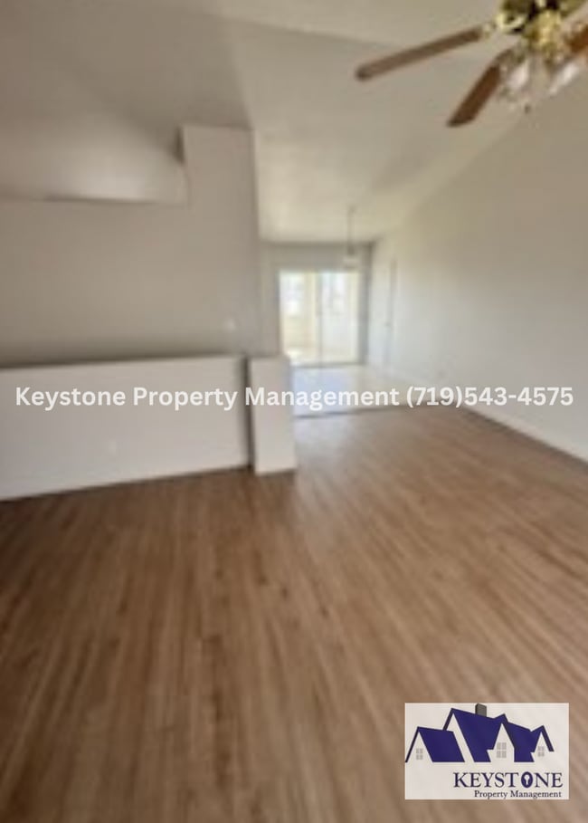 Building Photo - Located On A Quiet Cul-de-sac -  3 Plus Bedrooms/3 Bathroom/2 Car Garage $1800/$1800