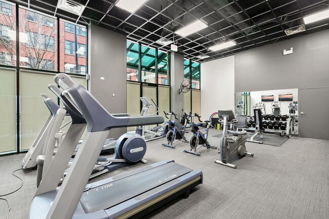 Building Photo - 400 W Ontario St