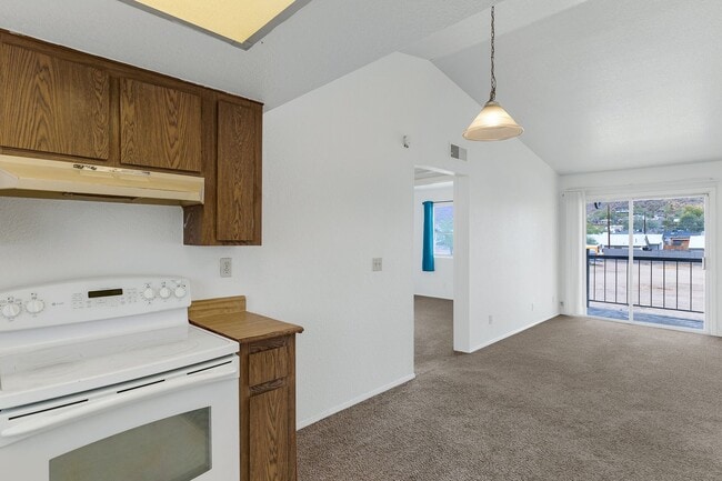 Building Photo - 10815 N 15th Ln