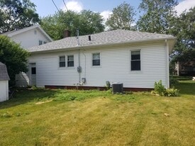 Building Photo - 1530 2nd St