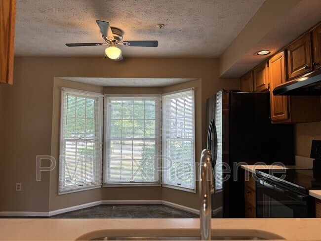 Building Photo - 12744 Wedgedale Ct