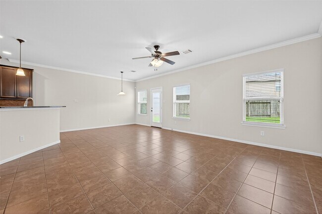 Building Photo - 13202 Versace Dr