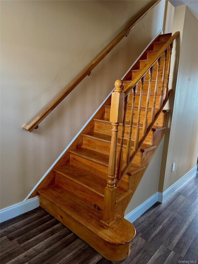 Building Photo - 2 Lafayette Dr