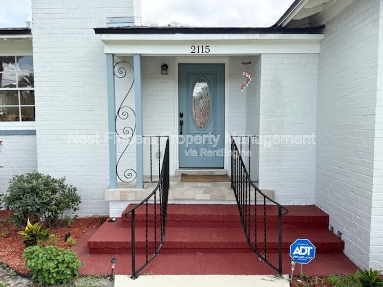 Building Photo - 2115 Traymore Rd