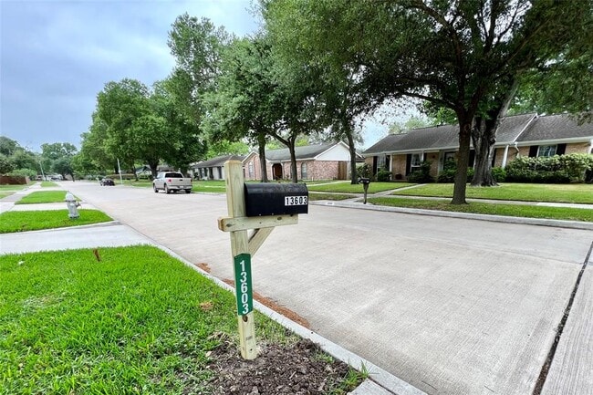 Building Photo - 13603 Woodchester Dr