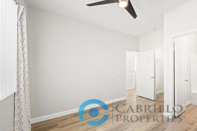 Building Photo - 12177 Pepper Tree Ln