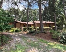 Building Photo - 117 Teakwood Ln