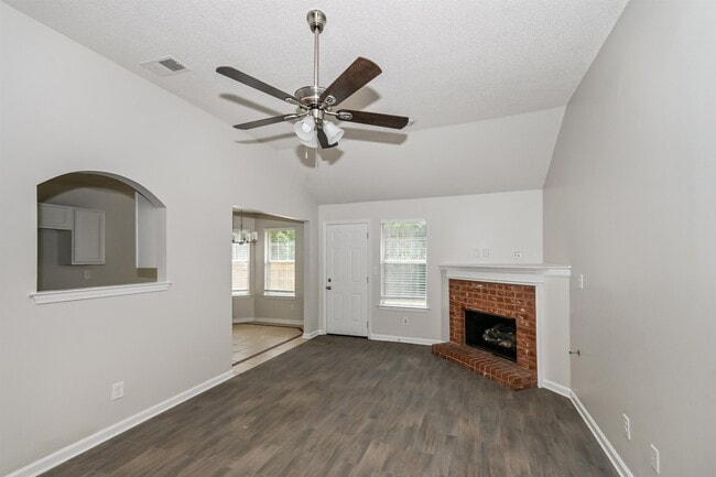 Building Photo - 1118 Cross Wood Ln