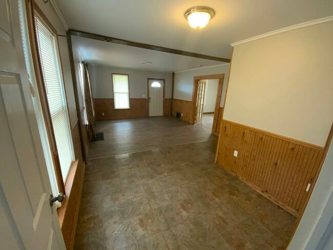 Building Photo - 43 Southbound Gratiot Ave