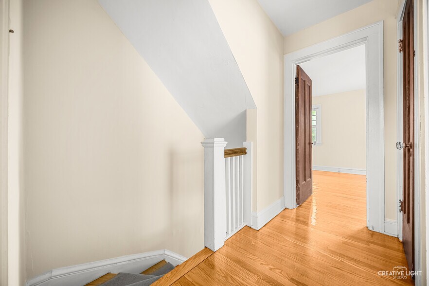 Building Photo - 44 N Spring Ave