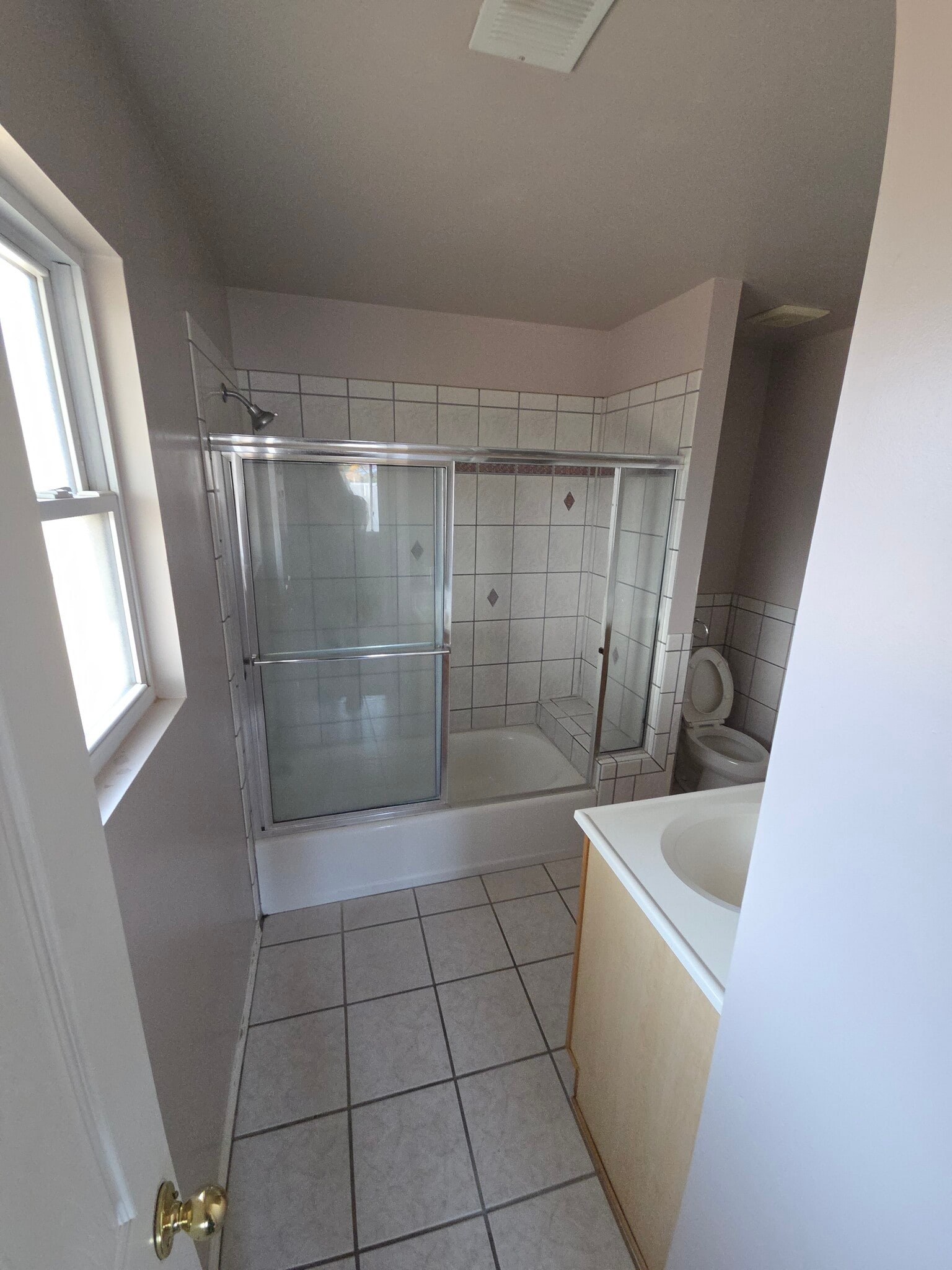 Building Photo - 10228 Belnap Pl