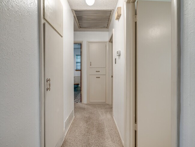 Building Photo - 6721 St Mary's Cir