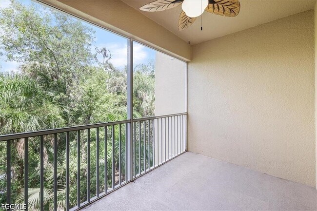 Building Photo - 8261 Pathfinder Loop