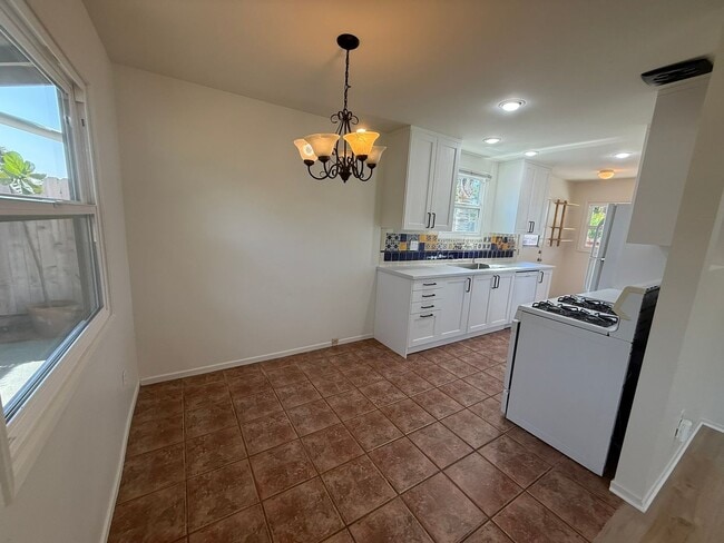 Building Photo - Charming 3BR/1.5BA Home for Rent in San Ca...