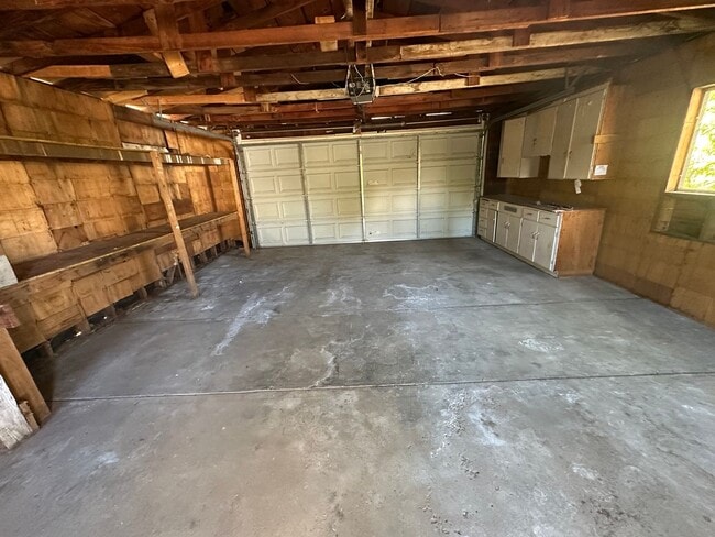 Building Photo - 3461 Ashley Ave