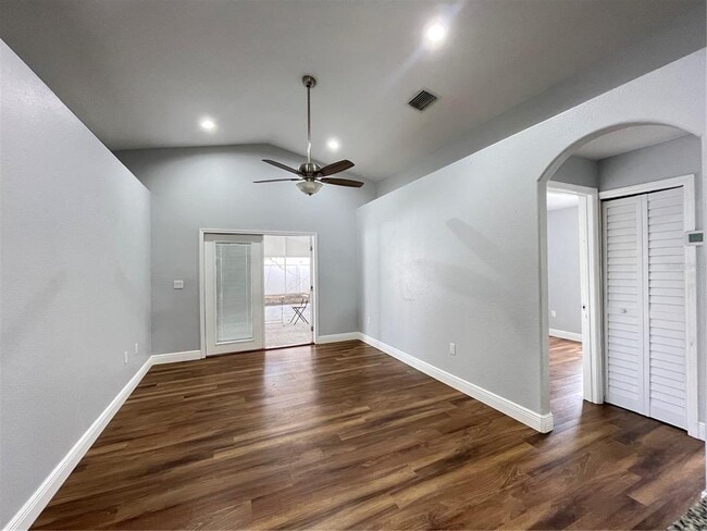 Building Photo - 2505 W Aileen St