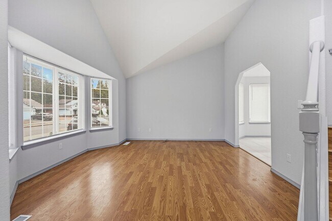 Building Photo - 6748 3rd Way SE