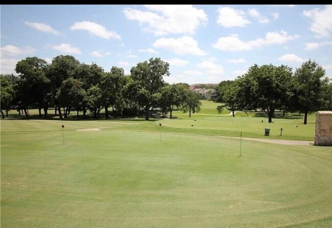 Building Photo - 3011 Bayside Dr