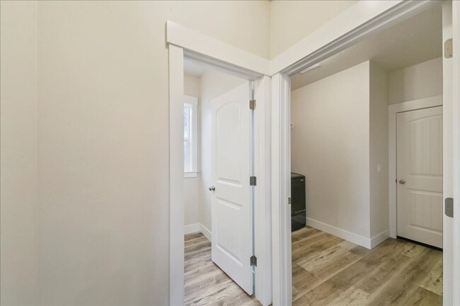 Building Photo - Spacious 3 Bed, 2.5 Bath Rental in Homedal...