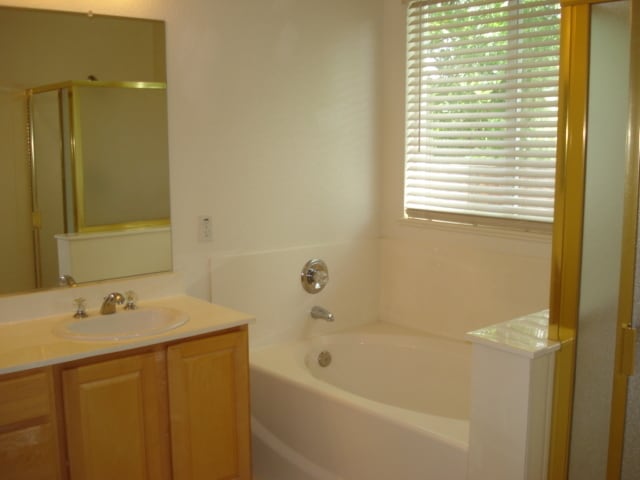 Building Photo - 600 Boone Dr