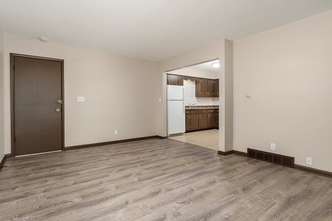 Building Photo - 3220 Darwood Dr