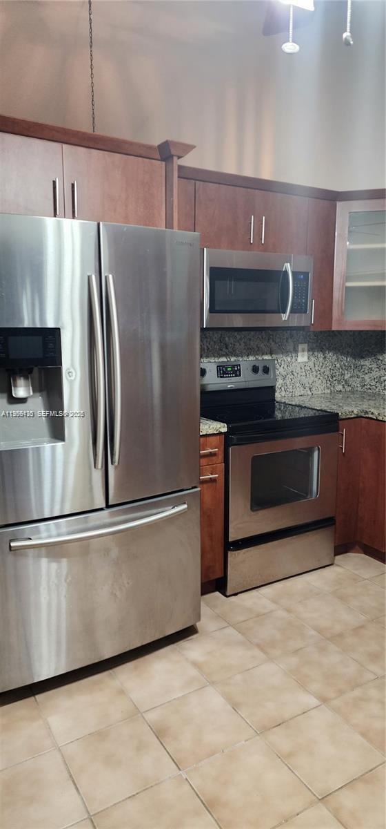 Building Photo - 6134 SW 147th Ct