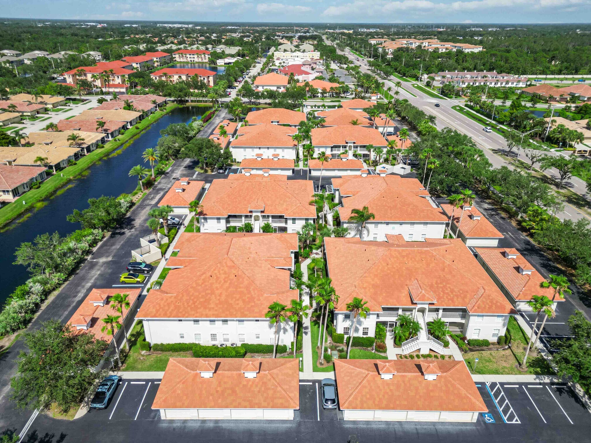 Building Photo - 8202 L Pavia Blvd