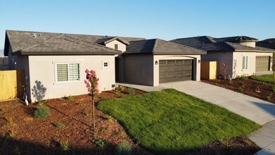 Building Photo - Modern 4-Bedroom Home in Northeast Bakersf...
