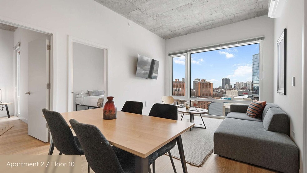 Building Photo - 853 W Blackhawk St