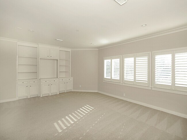 Building Photo - 15 Serenade Pines Pl