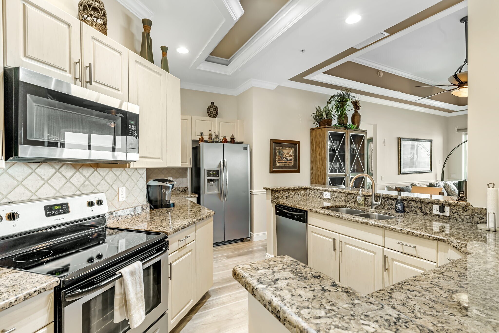 Building Photo - 2745 1st St