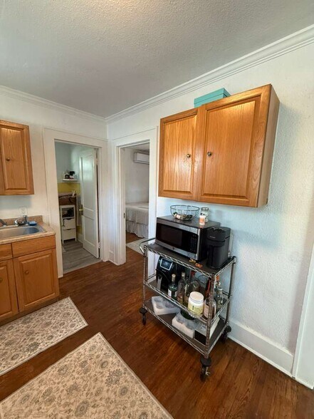 Kitchen showing view to Bedroom & Bathroom - 246 21st Ave N