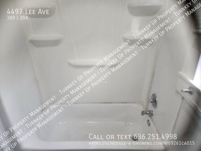 Building Photo - 4497 E Lee Ave