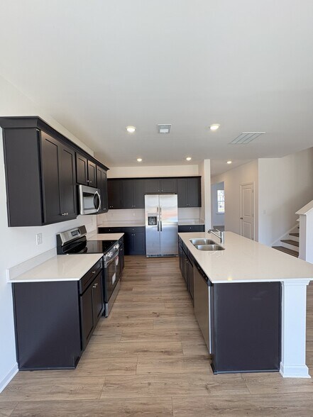 Building Photo - 212 Paisley Way