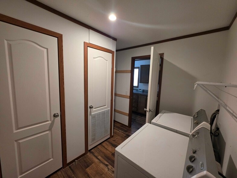 Building Photo - 36 Meggan Dr