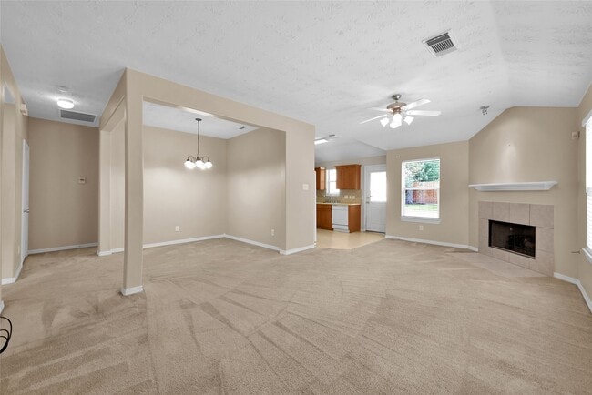 Building Photo - 5046 Willow Point Dr