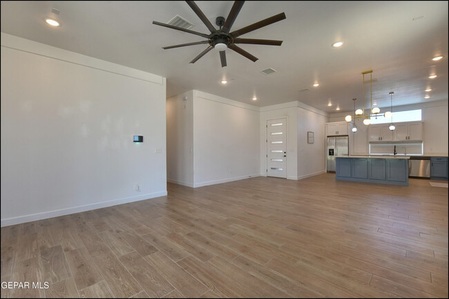 Building Photo - 218 Rutland Pl
