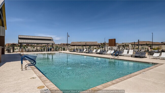 Building Photo - 644 S Heron Ln