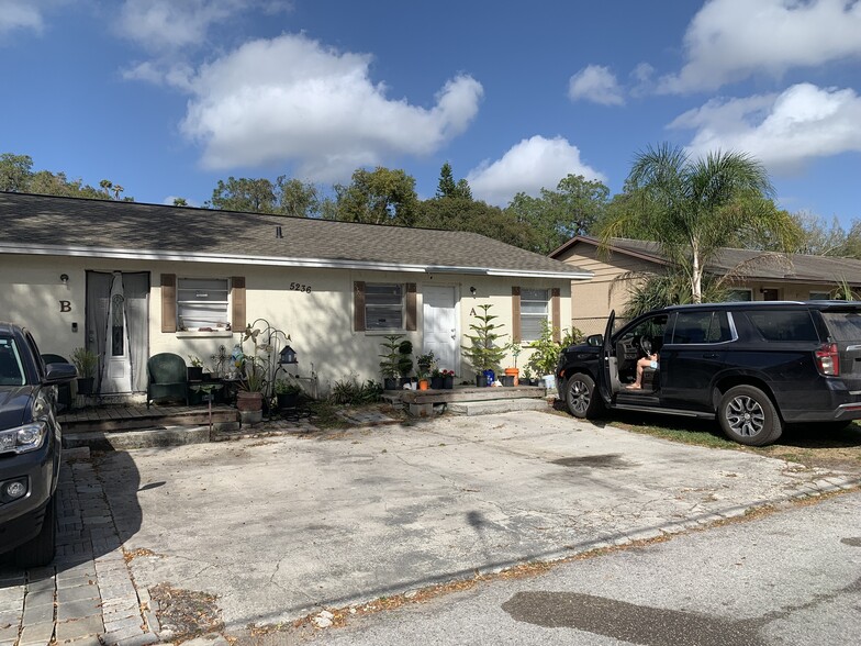 Front yard & parking - 5236 Cherry Ave