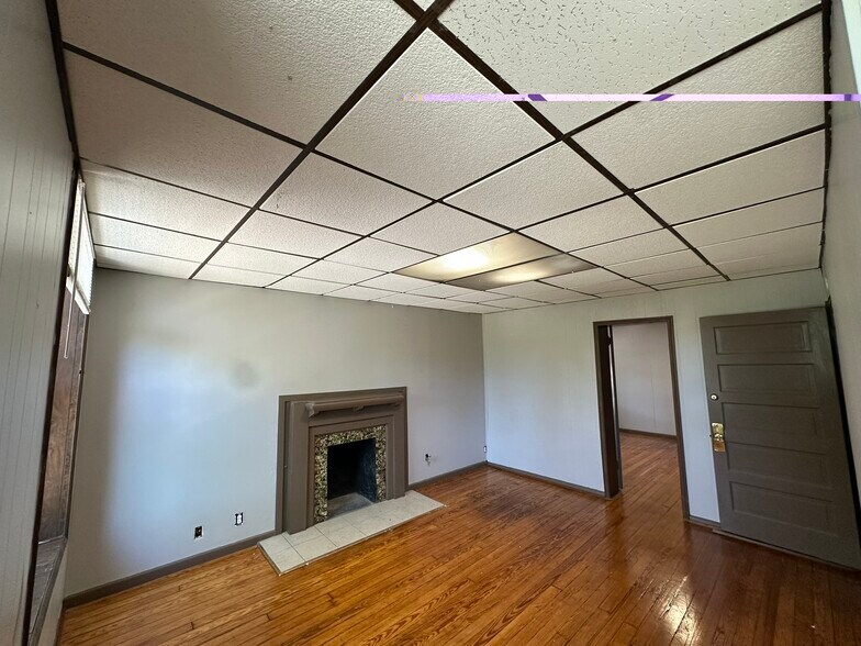 Building Photo - 3205 Arsenal St