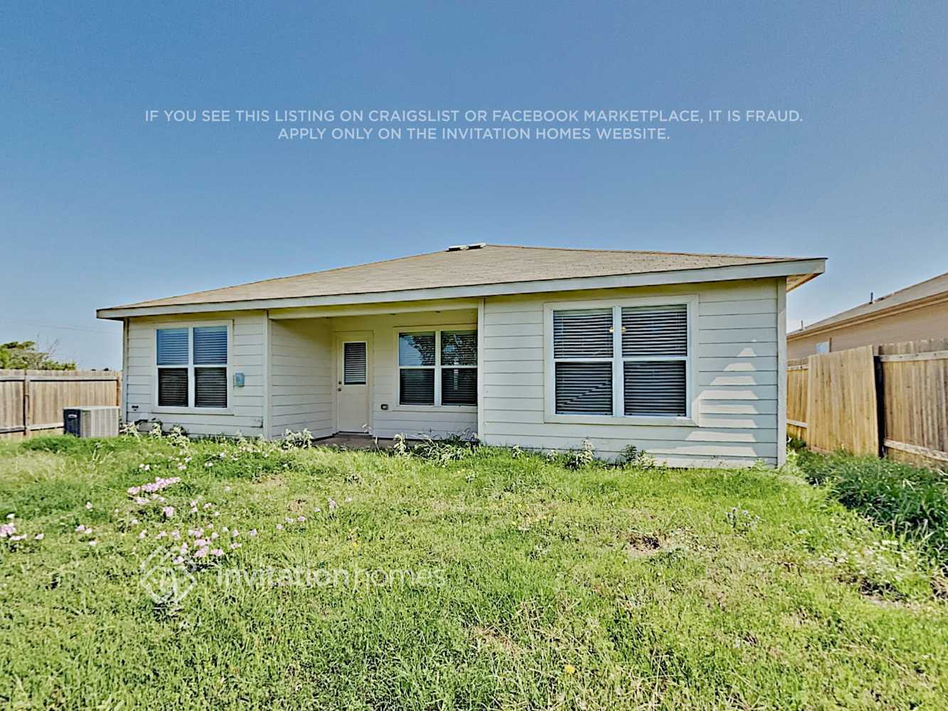 Building Photo - 741 Lazy Crest Dr